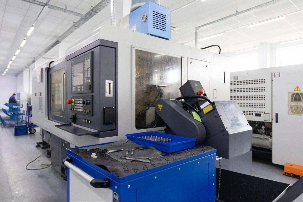 linia produkcyjna elementów metalowych